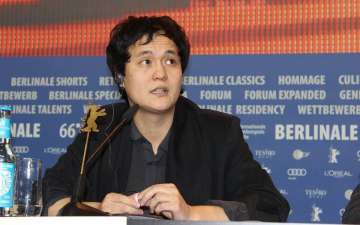 10_Emir Baigazin answering the questiuons of the journalists.jpg